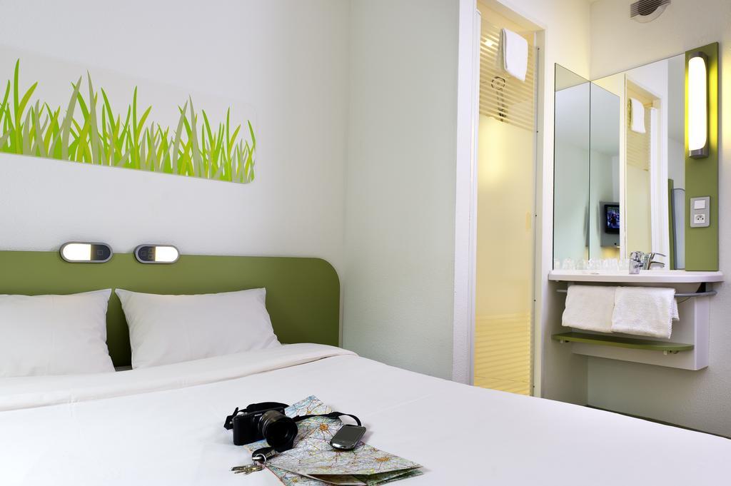 Ibis Budget Lyon Est Chaponnay Habitación foto